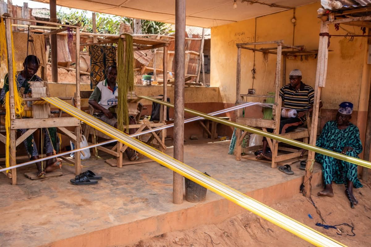 Artisan weaving Asọ-Òfì